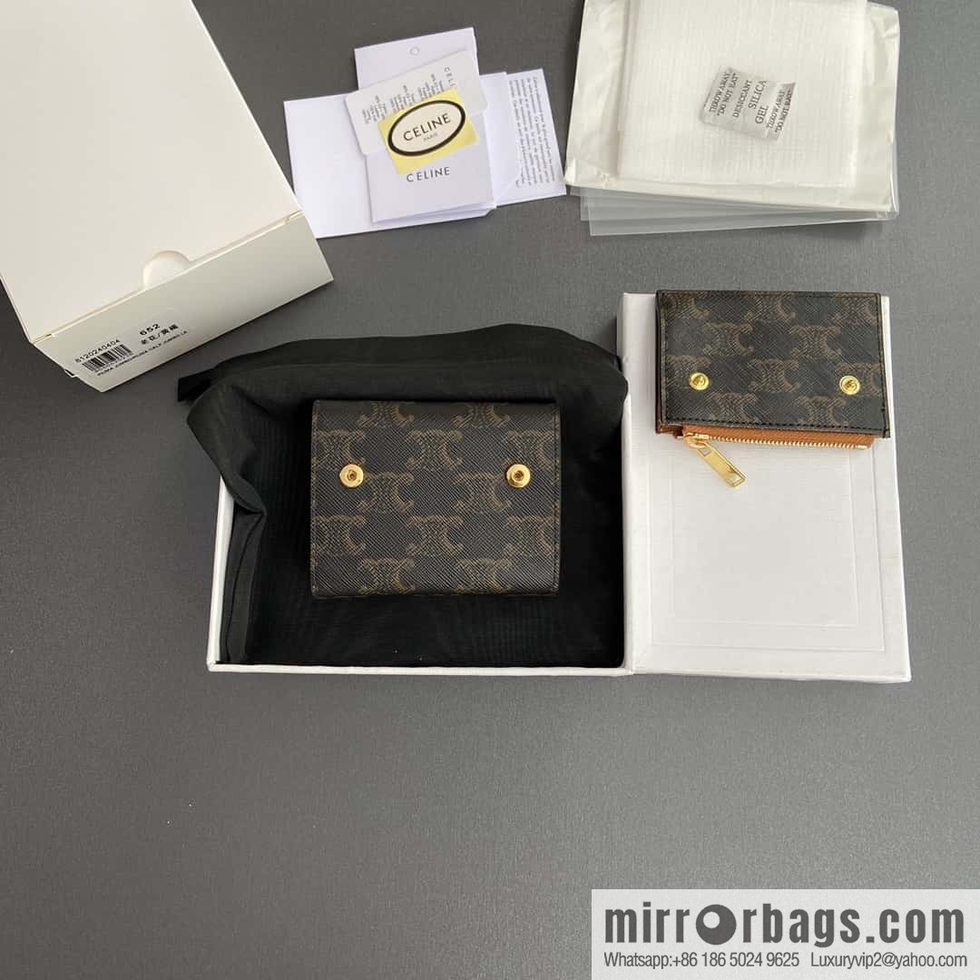 Celine TRIOMPHE logo printed short wallet 10l652DS3.04LU653