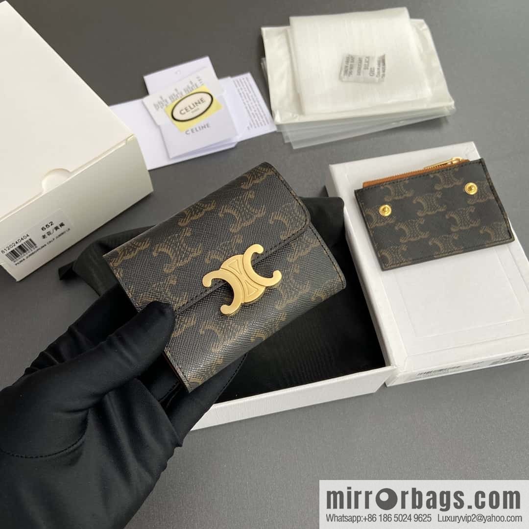 Celine TRIOMPHE logo printed short wallet 10l652DS3.04LU653