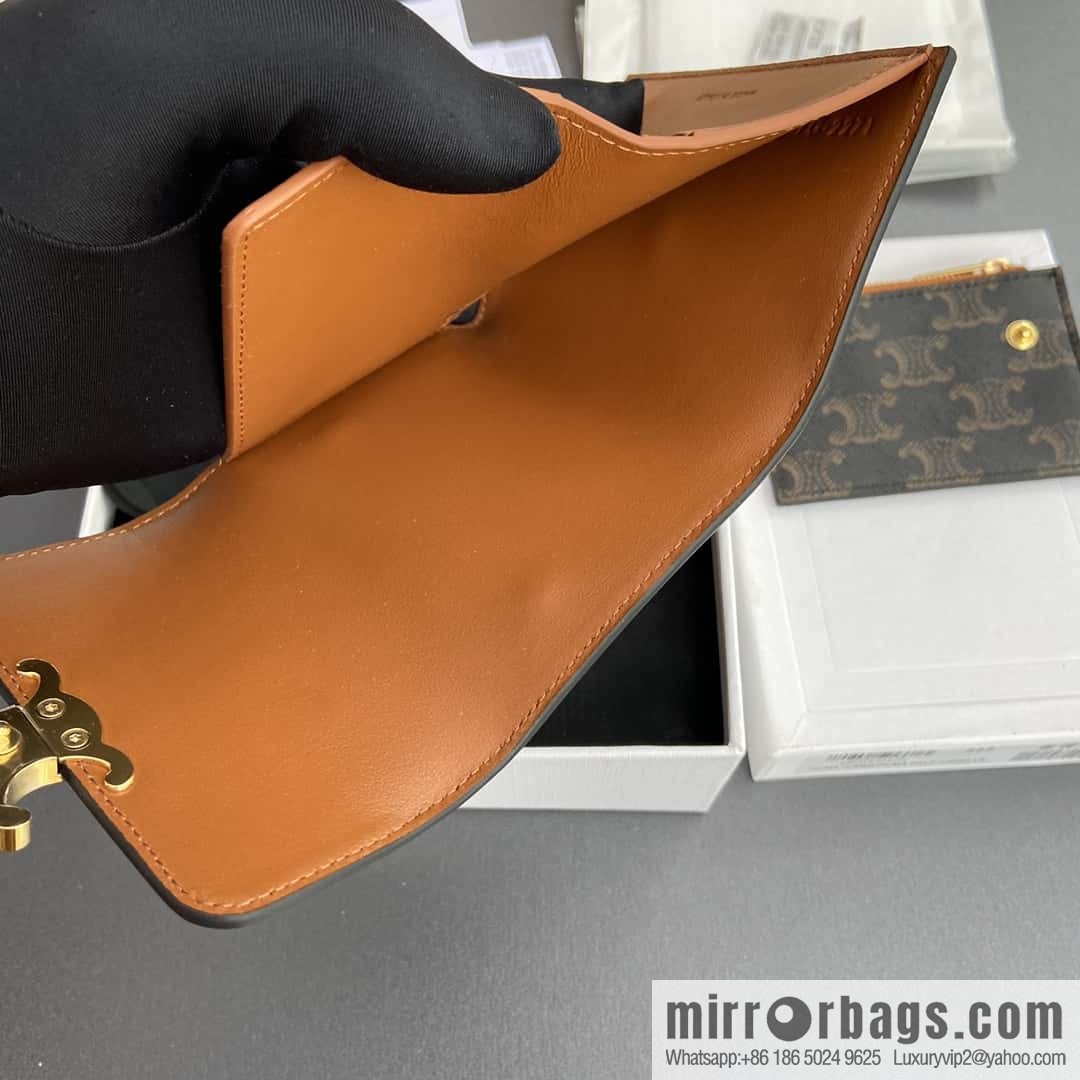 Celine TRIOMPHE logo printed short wallet 10l652DS3.04LU653