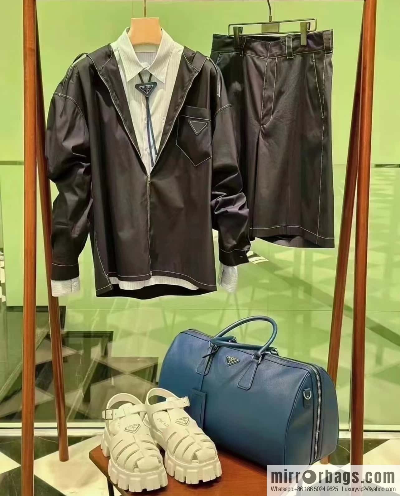 Prada 🎉 travel bag 🎉 2VC018🎉