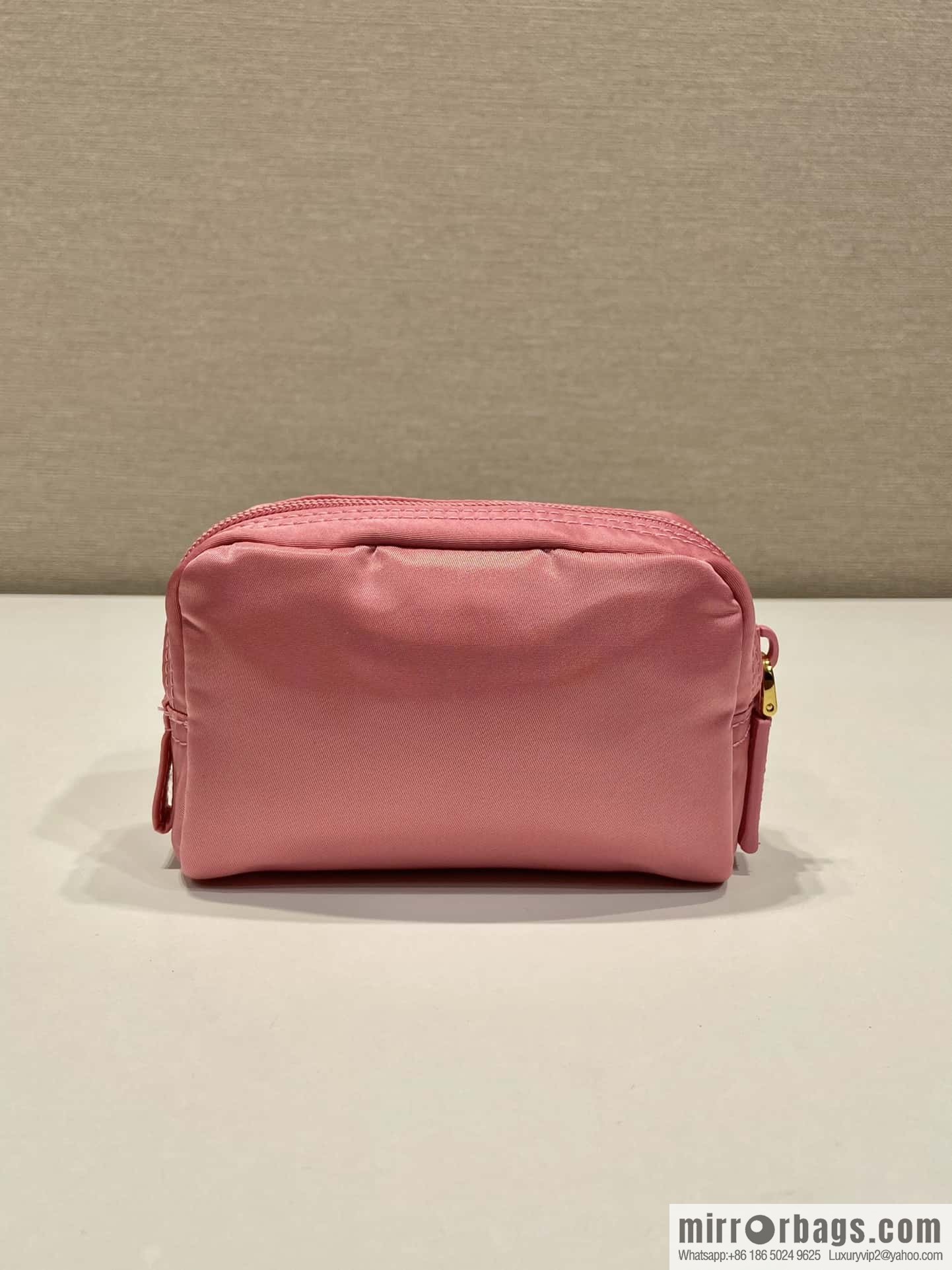 Prada ๐ small hand bag ๐ 1NA339/K