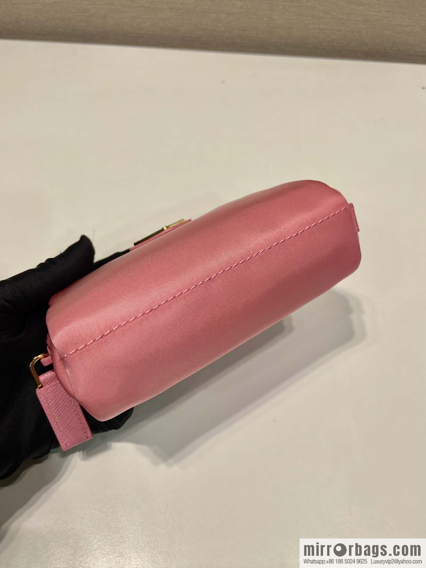 Prada ๐ small hand bag ๐ 1NA339/K