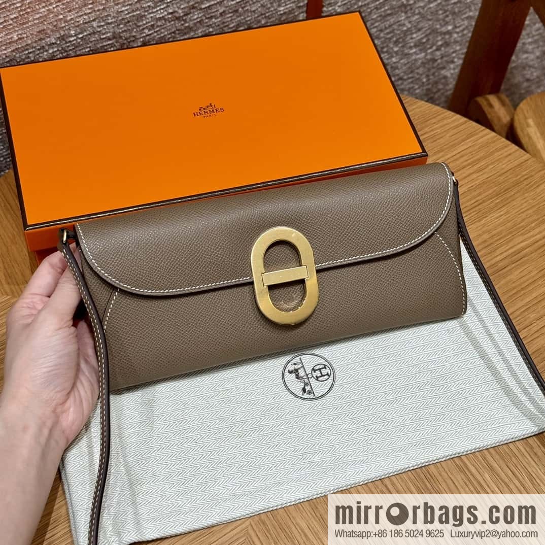 Chaine d'Ancre To Go Wallet, Pig Nose Togo Elephant Grey Gold Buckle