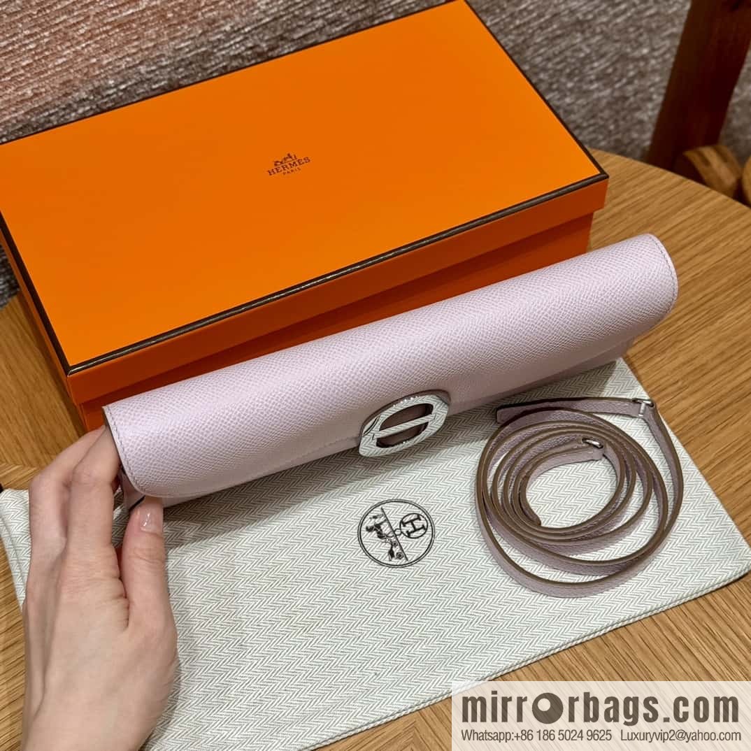 Chaine d'Ancre To Go wallet, pig nose togo lilac silver buckle