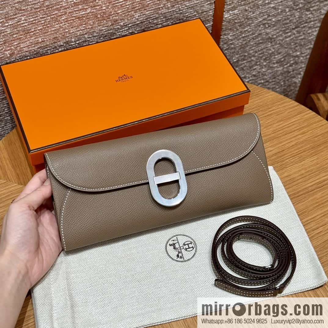 Chaine d'Ancre To Go wallet, pig nose togo elephant gray silver buckle