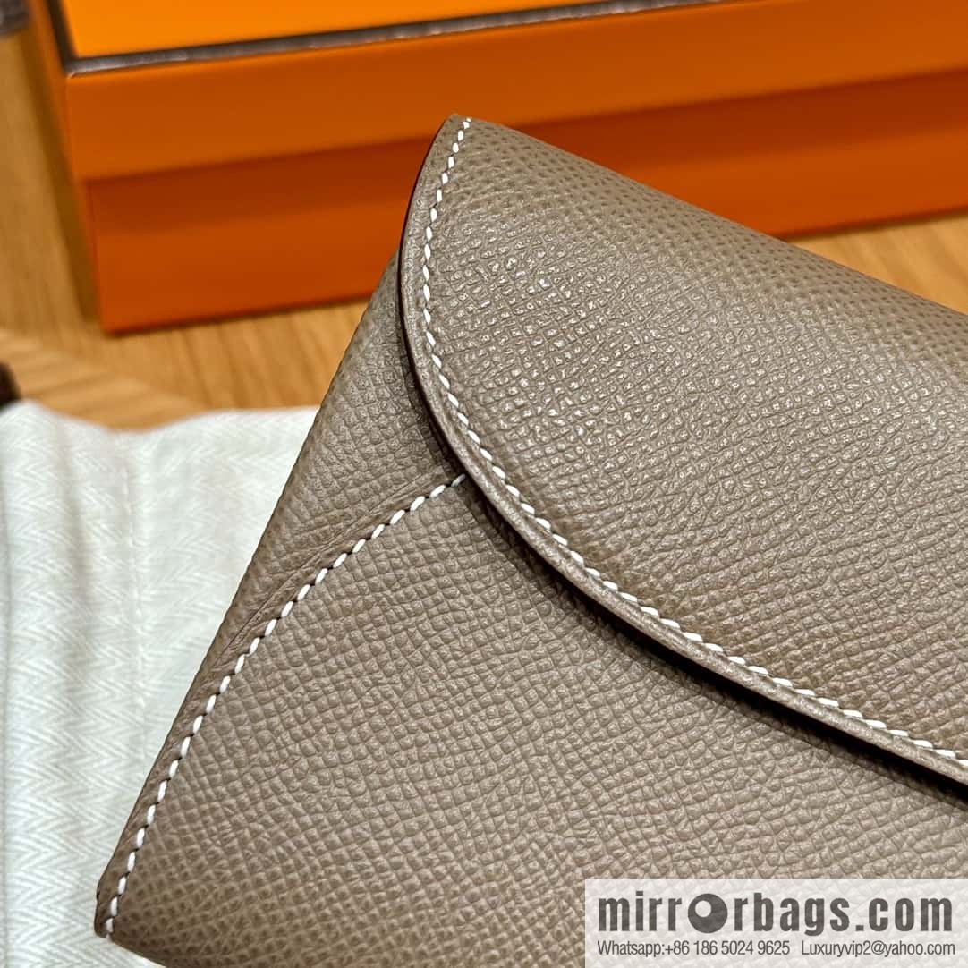 Chaine d'Ancre To Go wallet, pig nose togo elephant gray silver buckle