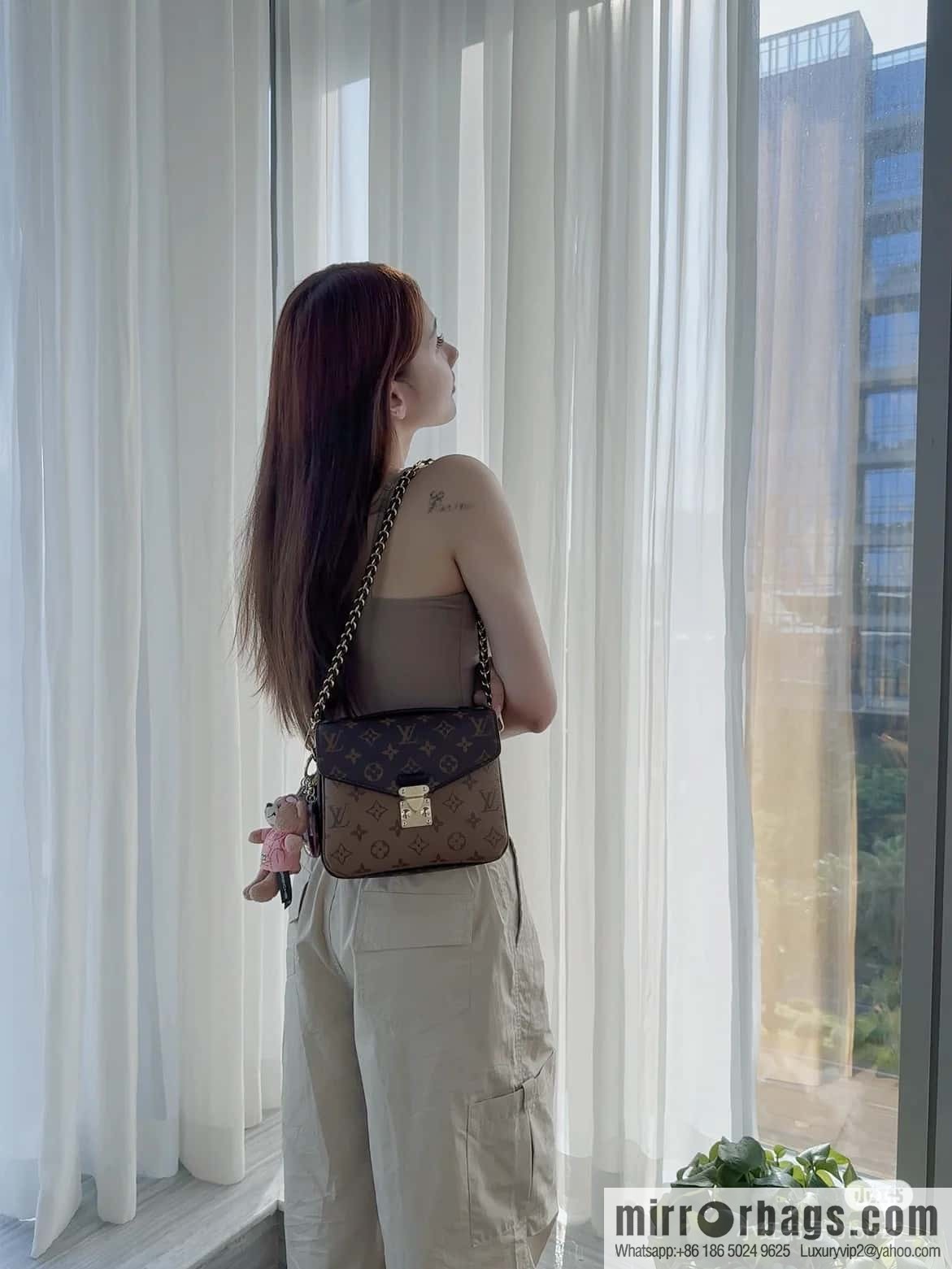 LV M11941 Pochette Métis Backpack