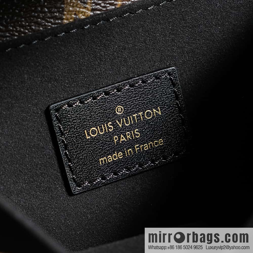 LV M11941 Pochette Métis Backpack