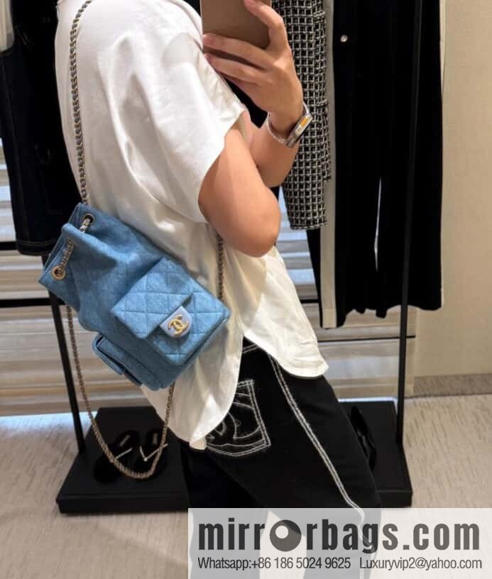 𝐂𝐡𝐚𝐧𝐞𝐥 𝟐𝟓𝐜 early spring, light denim backpack 🦋 AS5310