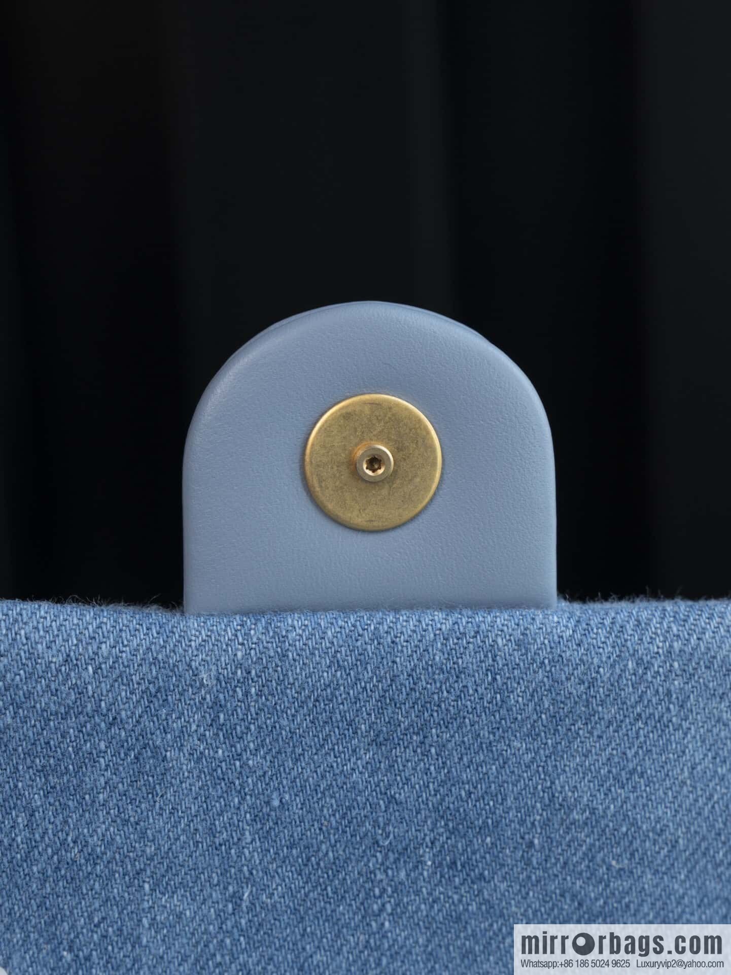 𝐂𝐡𝐚𝐧𝐞𝐥 𝟐𝟓𝐜 early spring, light denim backpack 🦋 AS5310