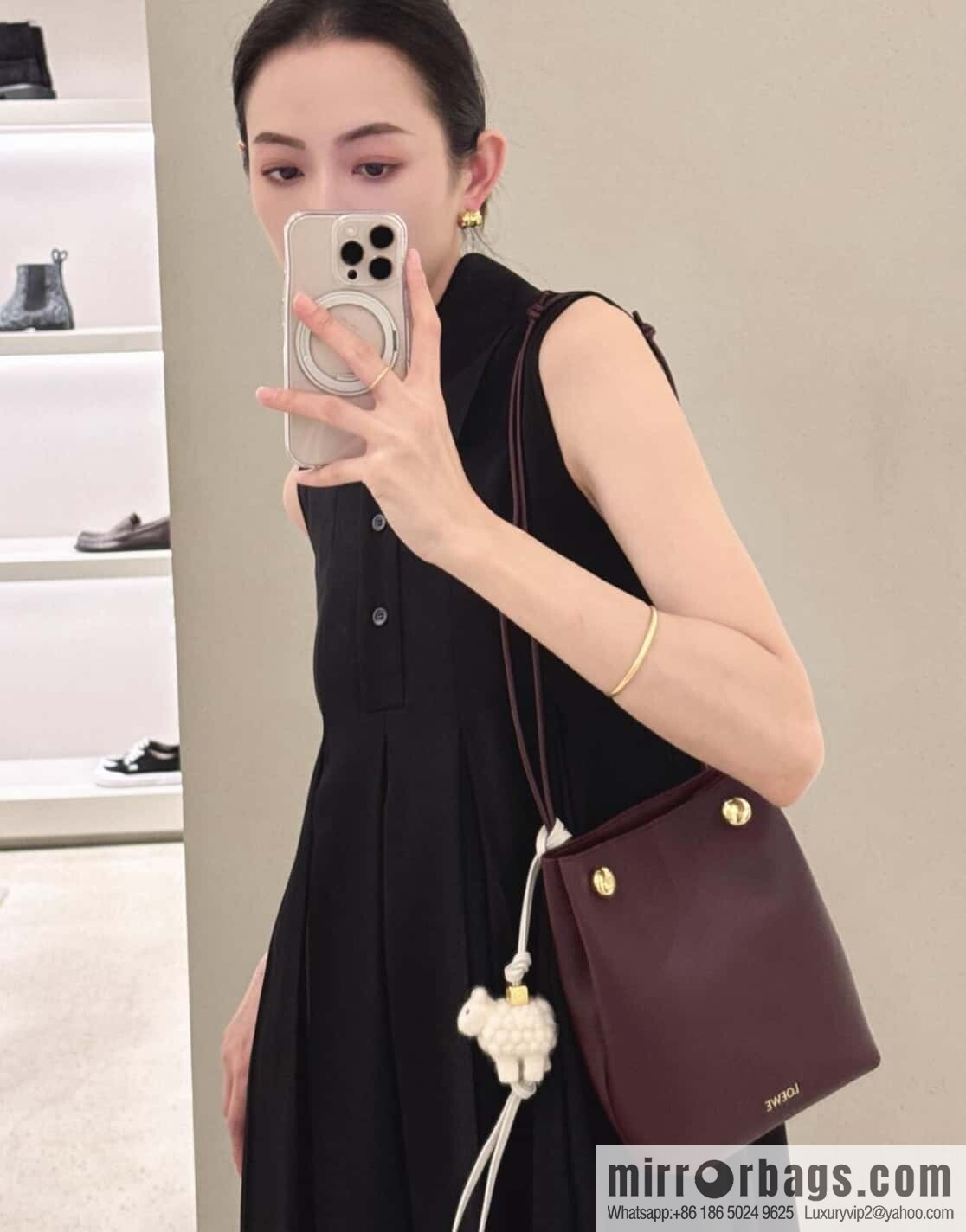 LOEWE's new Pebble Pouch 0905 burgundy