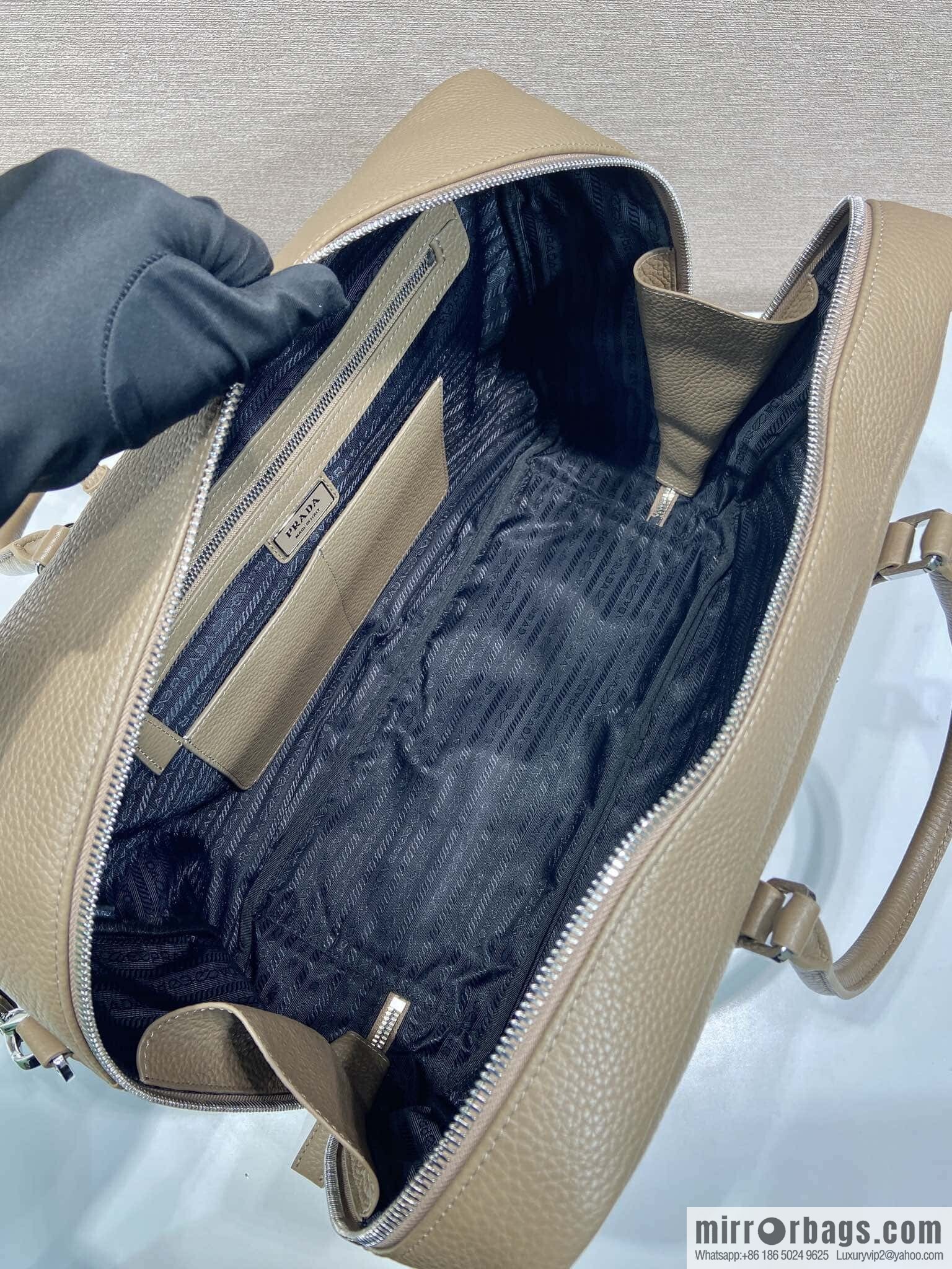 PRADA 🎉 new briefcase 🎉 2VE339 extra large🎉🎉