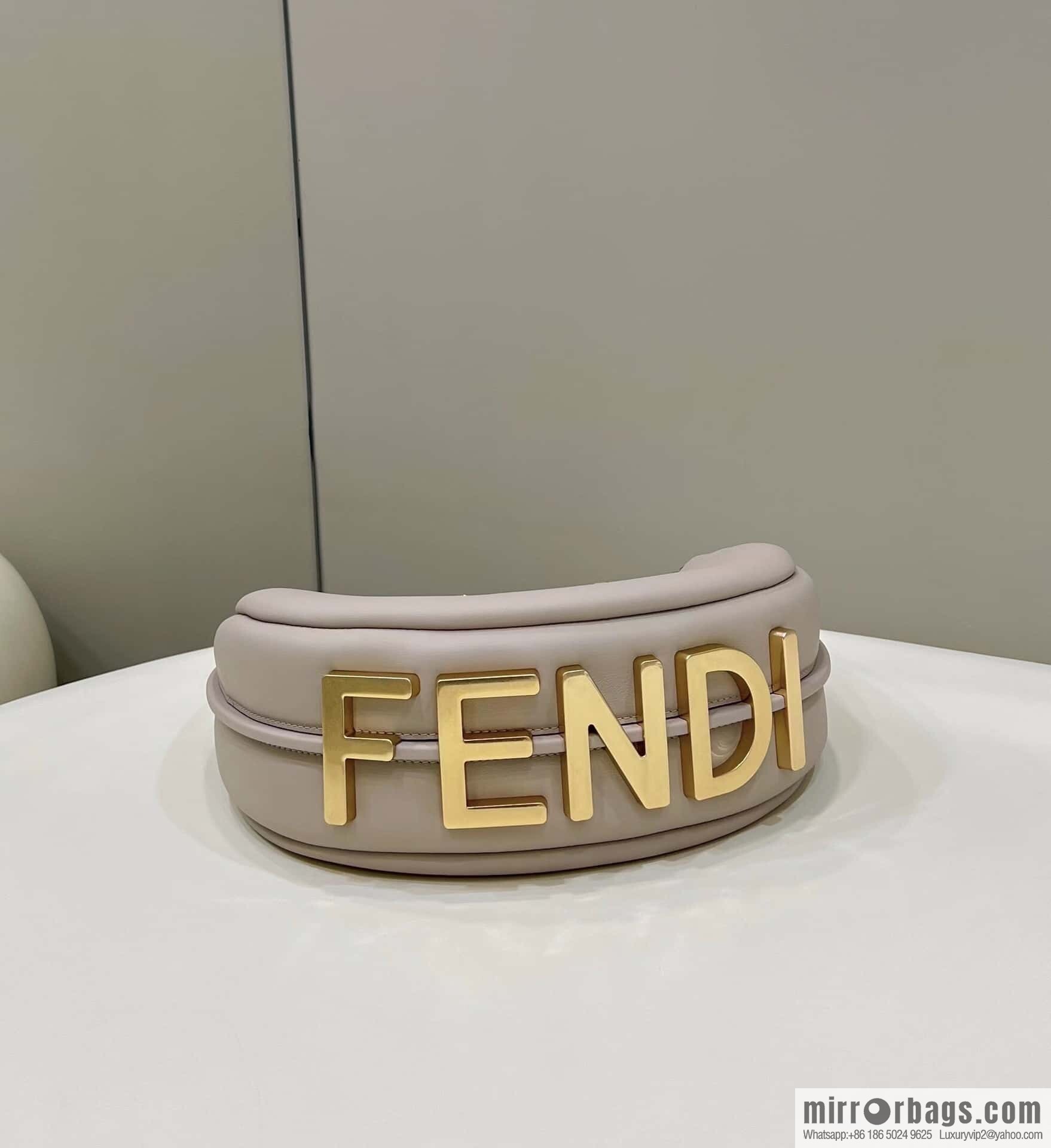 FENDI Fendigraphy armpit bag, model number: 80056m light gray
