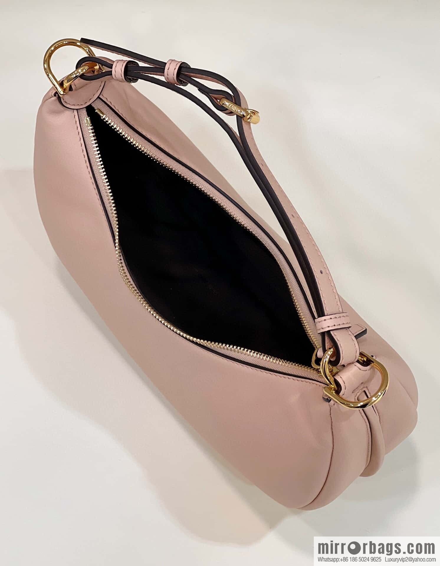 FENDI Fendigraphy armpit bag, model number: 80056m powder