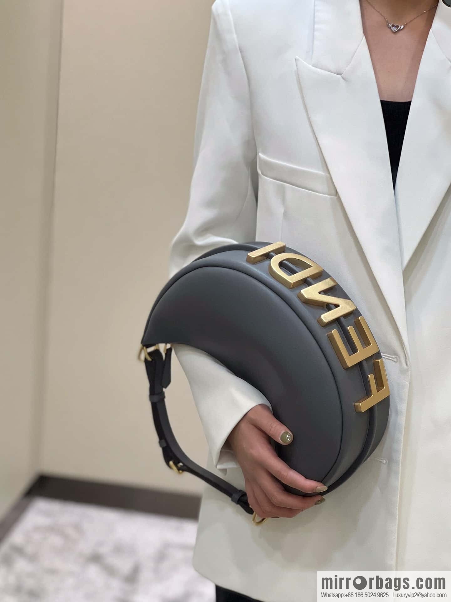 FENDI Fendigraphy armpit bag, model number: 80056m gray