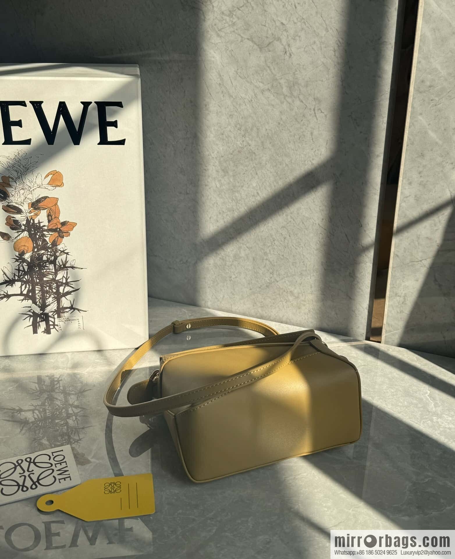 LOEWE puzzle new desert yellow 0680