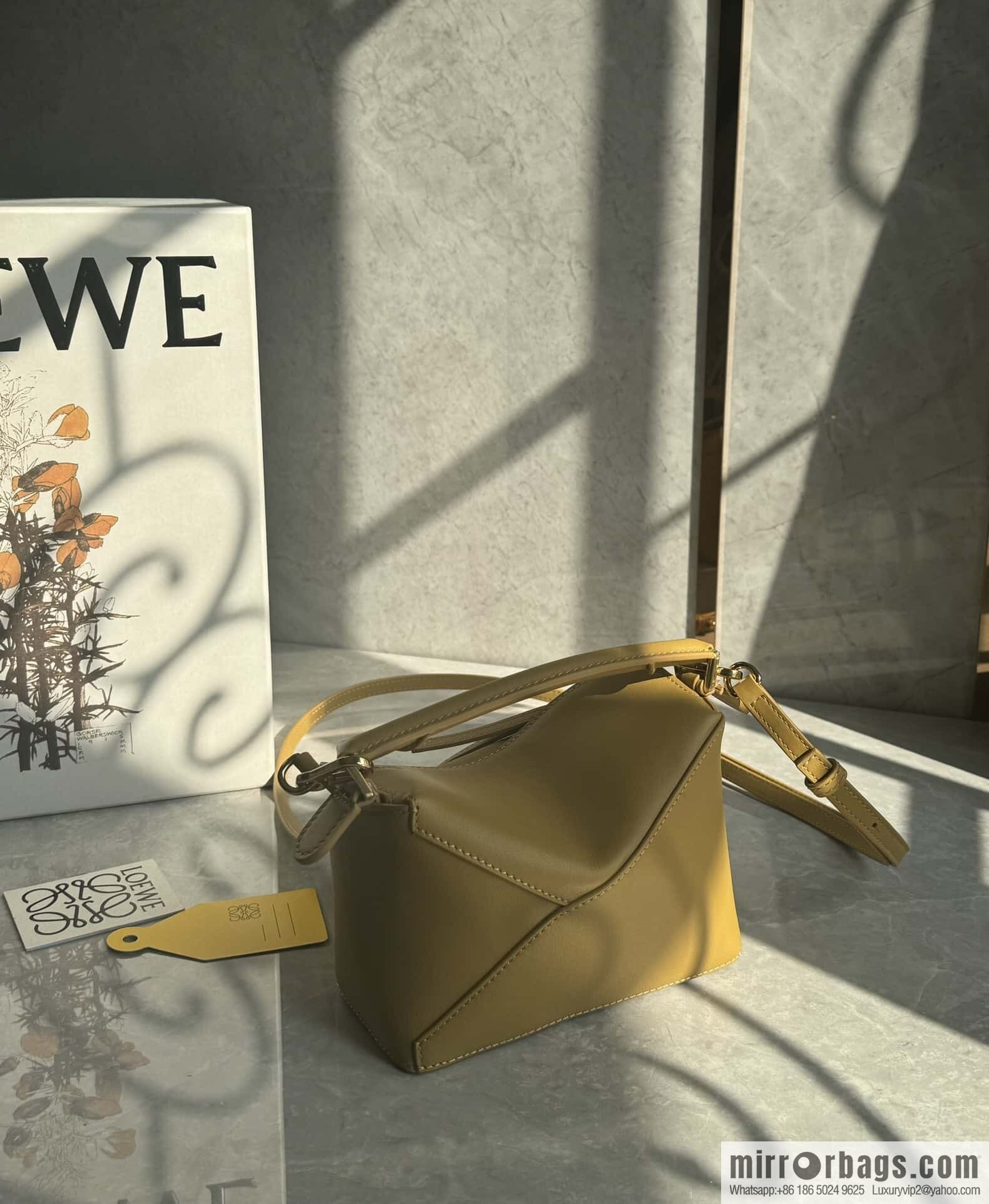 LOEWE puzzle new desert yellow 0680