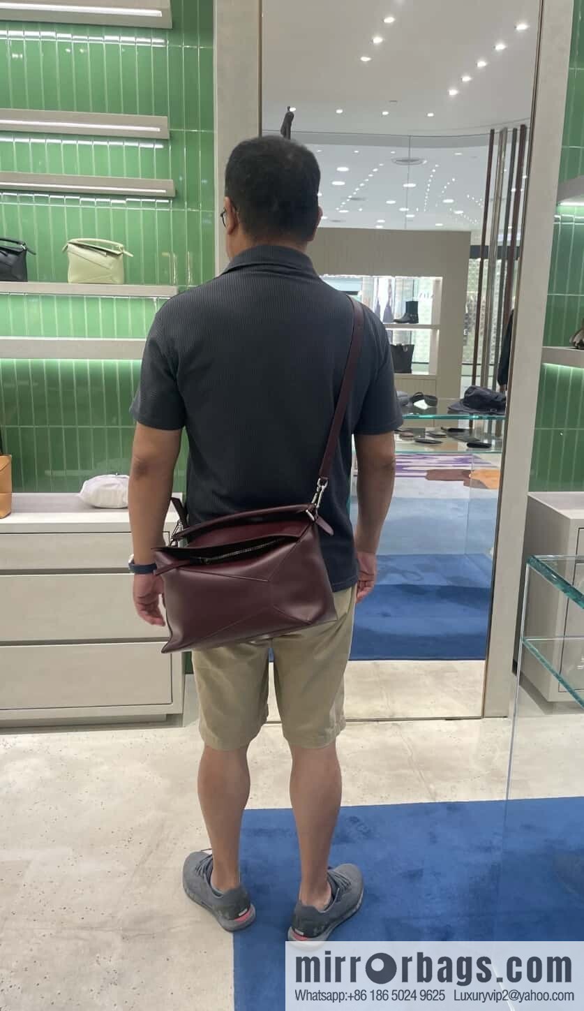 LOEWE new puzzle 0531 burgundy