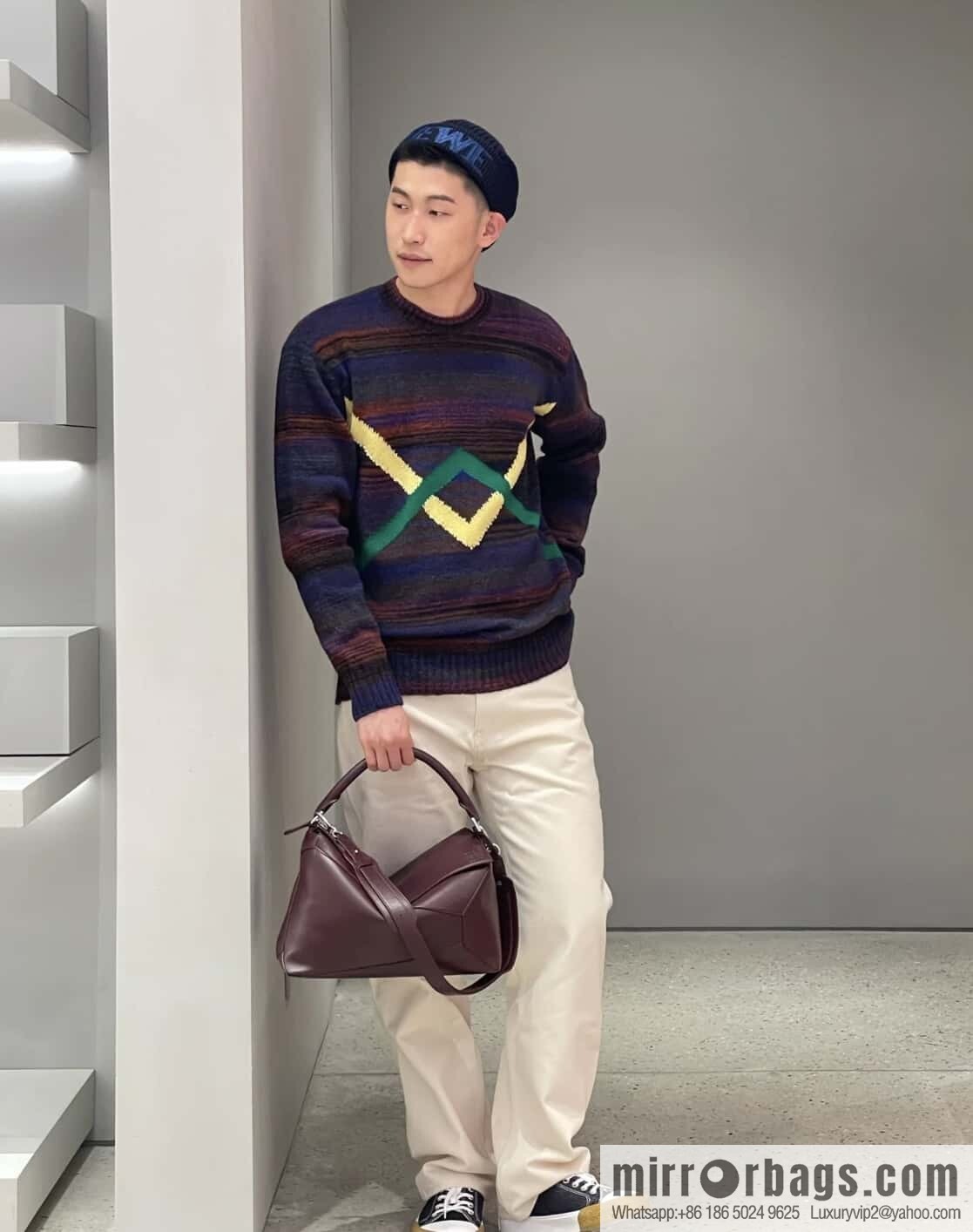 LOEWE new puzzle 0531 burgundy