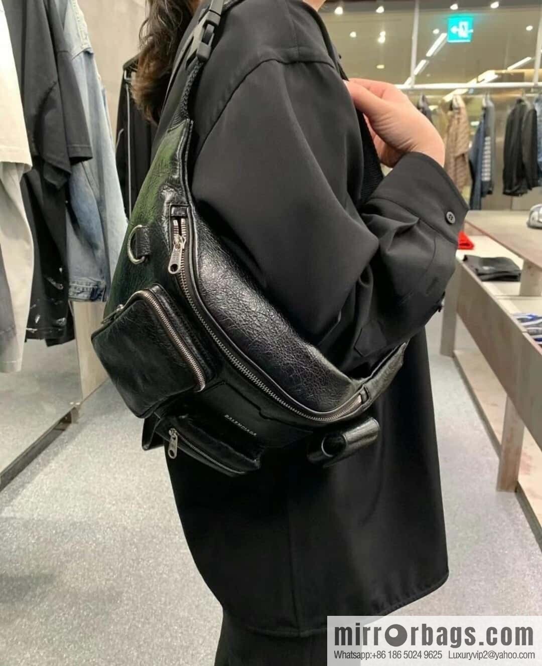 𝐁𝐚𝐥𝐞𝐧𝐜𝐢𝐚𝐠 Paris home, locomotive series multi-pocket fanny pack 703143