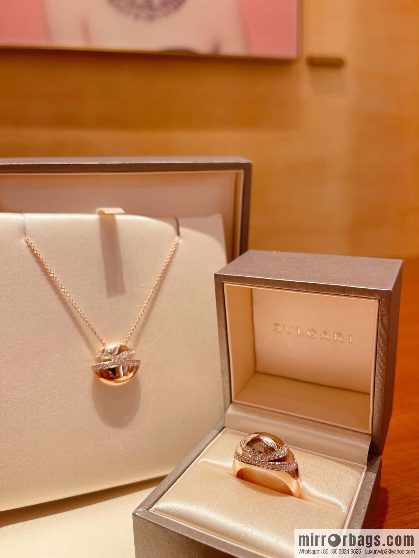 ❗New ❗ ☀ Original ☀️☀ BVLGARI Bulgari CABOCHON with diamond oval egg necklace ☀