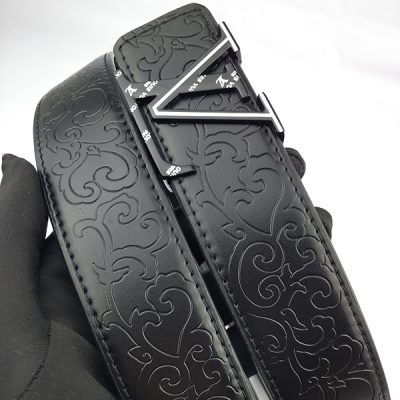 Alternative view of Replica Louis Vuitton Belt L153-75 38Mm Silver