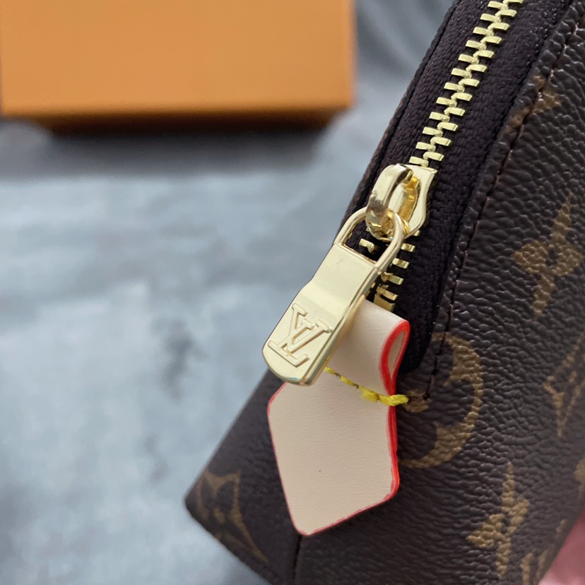 Replica Louis Vuitton Cosmetic Pouch K02 - Image 2