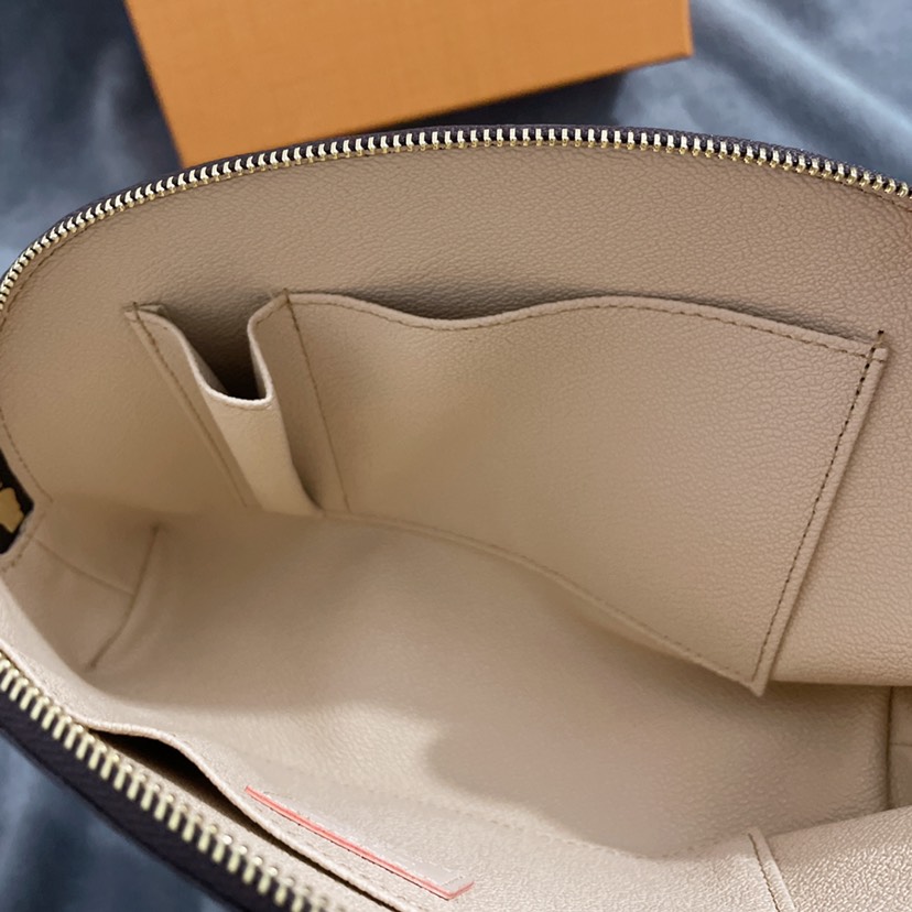 Replica Louis Vuitton Cosmetic Pouch K02 - Image 4
