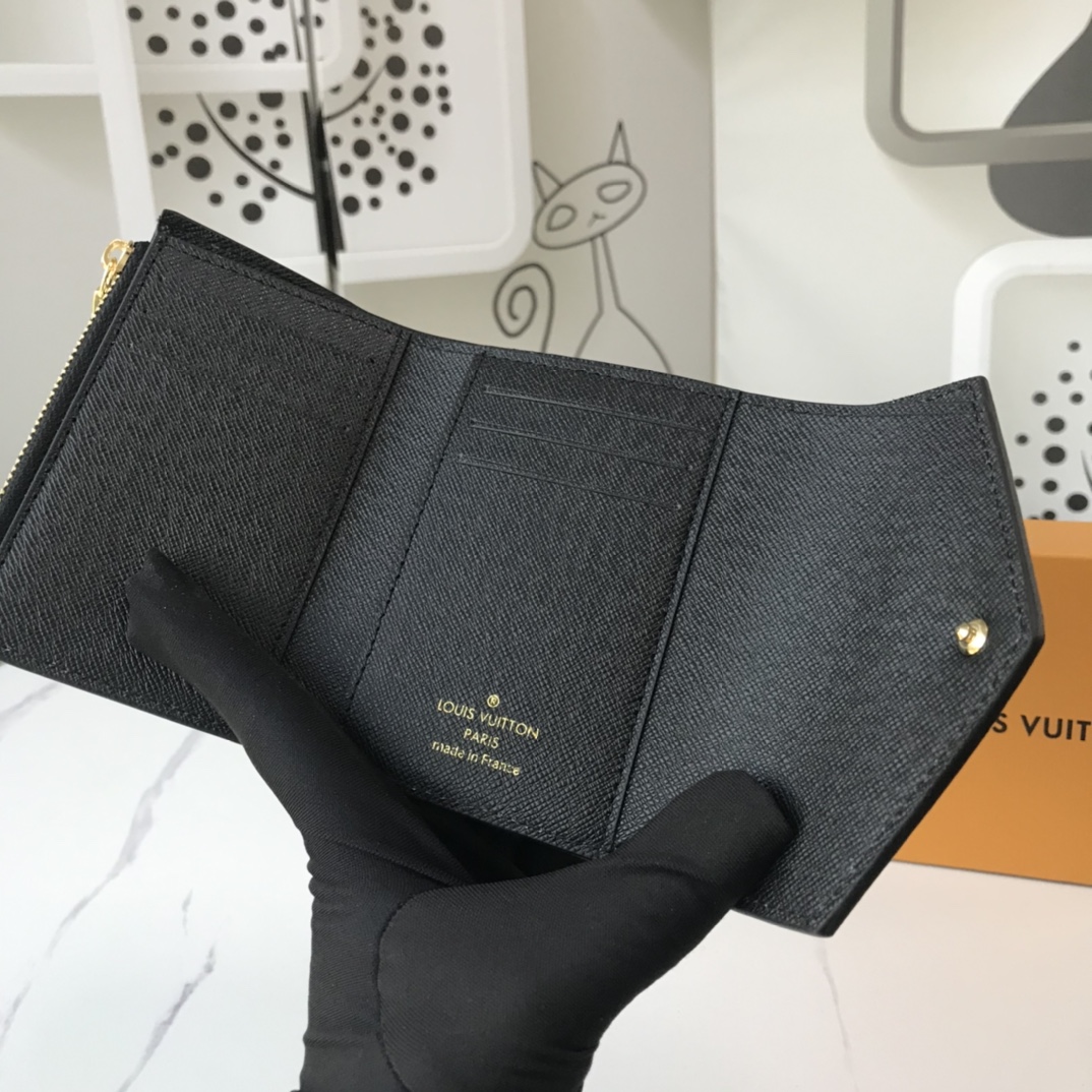 Replica Louis Vuitton Aaa-Game On Zoe Wallet M41938 Black/White - Image 15