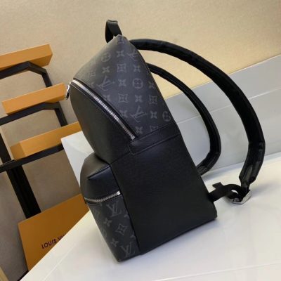 Alternative view of Replica Louis Vuitton Aaa-Discovery Backpack M30232 M30228