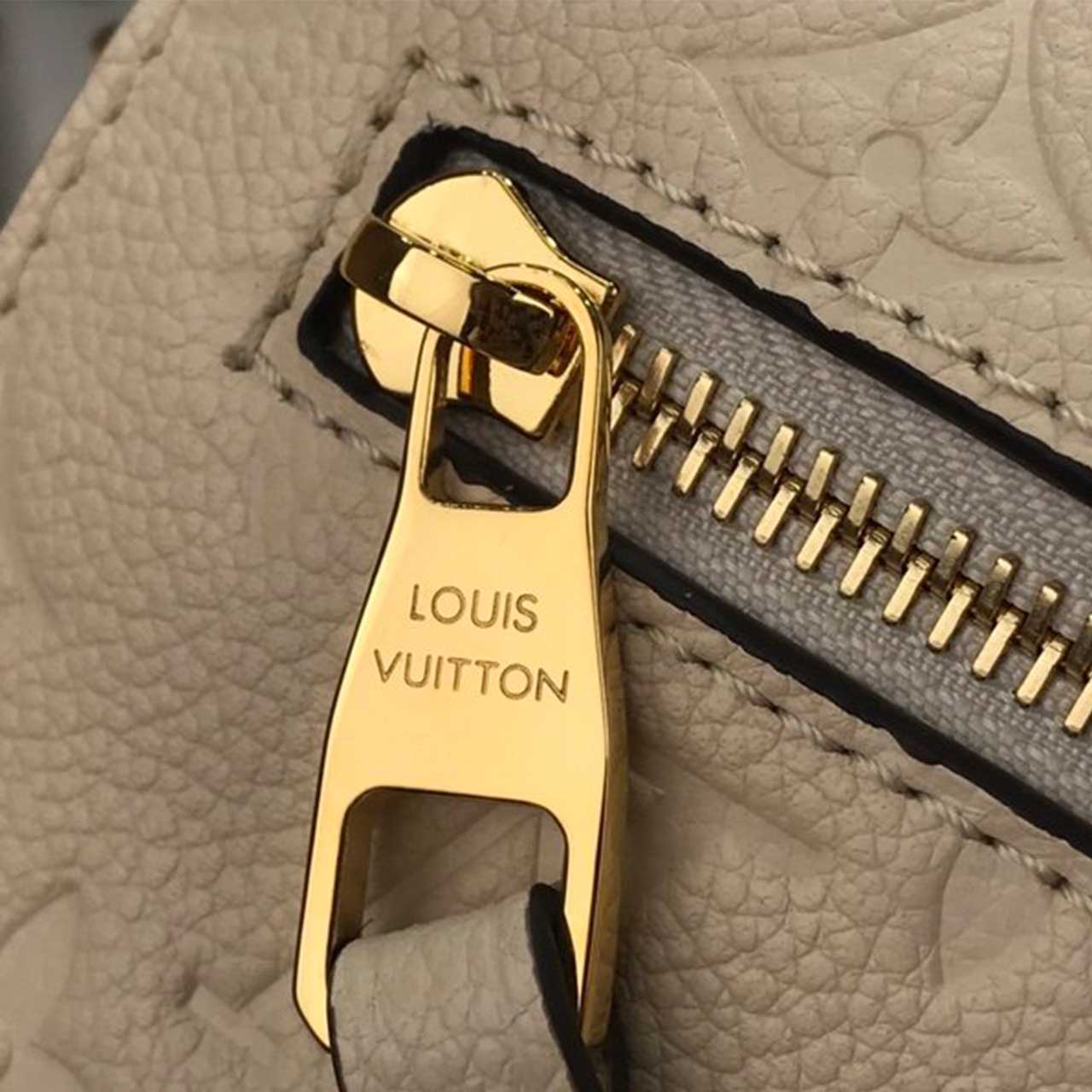 Replica Louis Vuitton Pochette Metis M44881 M44071 Beige/ Navy - Image 4