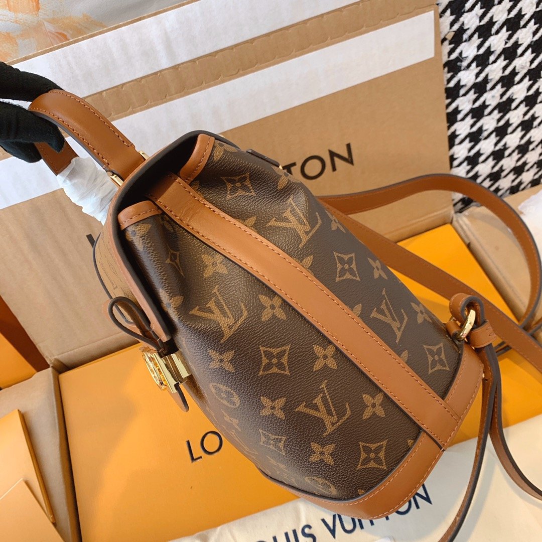 Replica Louis Vuitton Dauphine Backpack Pm M45142 - Image 3