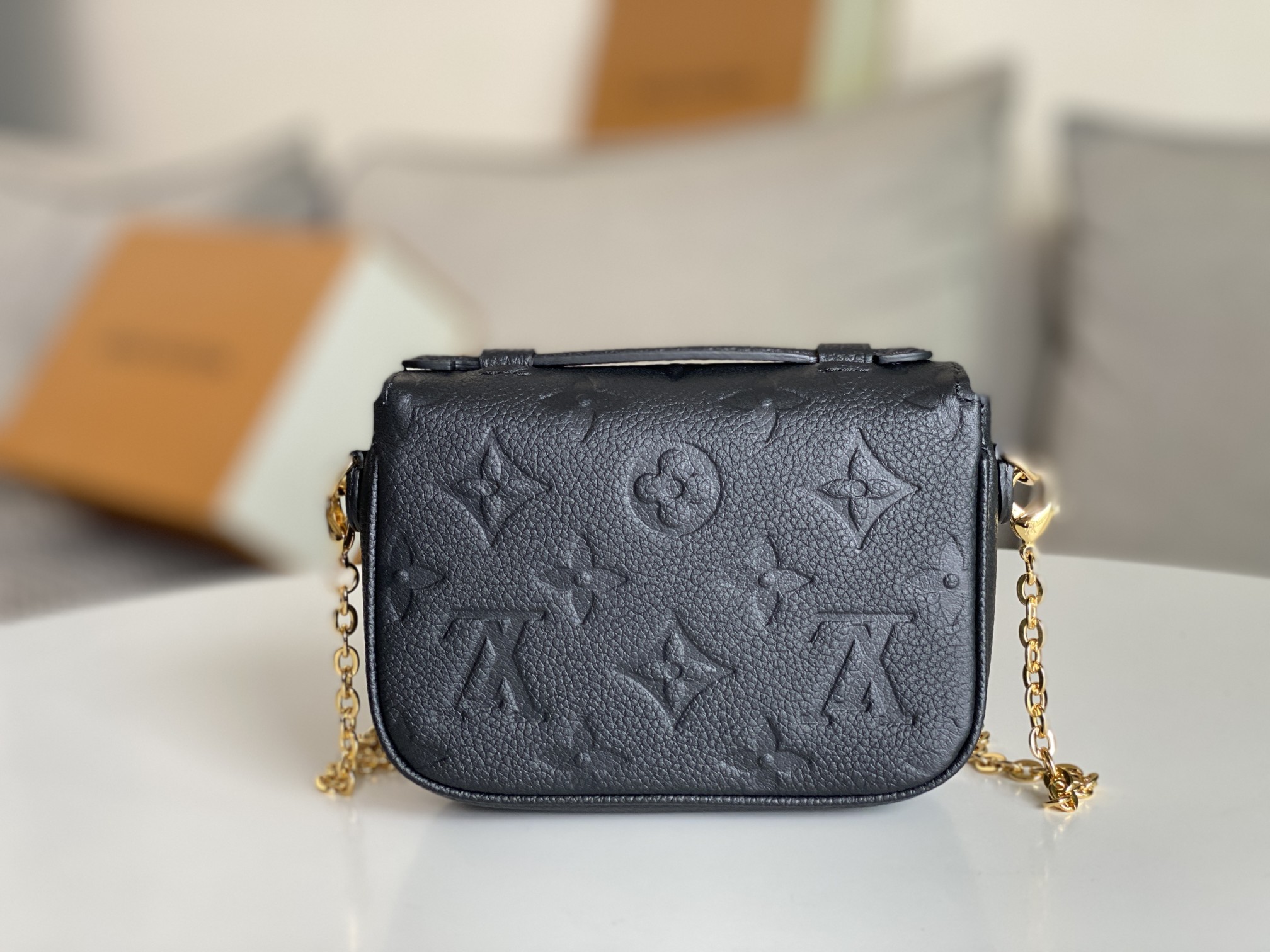 Replica Louis Vuitton Pochette Micro Metis Bag - Image 3