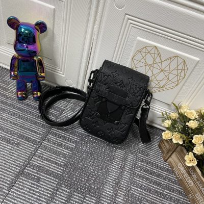 Alternative view of Replica Louis Vuitton S-Lock Vertical Wearable Wallet M81524