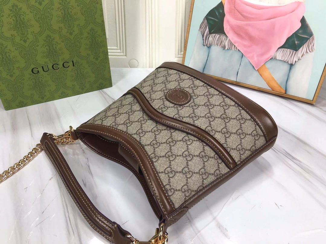 Replica Gucci Large Shoulder Bag With Interlocking G - Image 5
