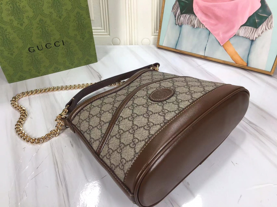 Replica Gucci Large Shoulder Bag With Interlocking G - Image 6
