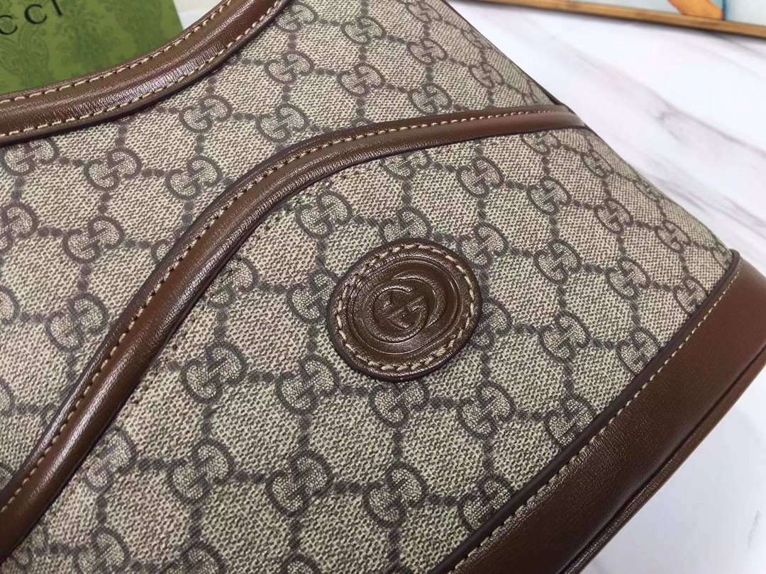 Replica Gucci Large Shoulder Bag With Interlocking G - Image 7