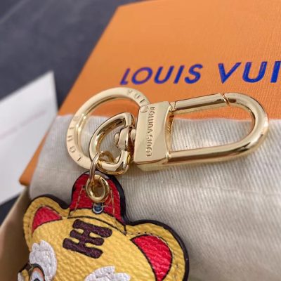 Alternative view of Replica Louis Vuitton Tiger Bag Charm And Key Holder L012