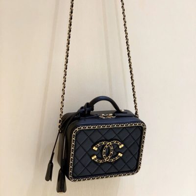 Alternative view of Replica Chanel Chain Around Cc Filigree Small Vanity Bag As1785