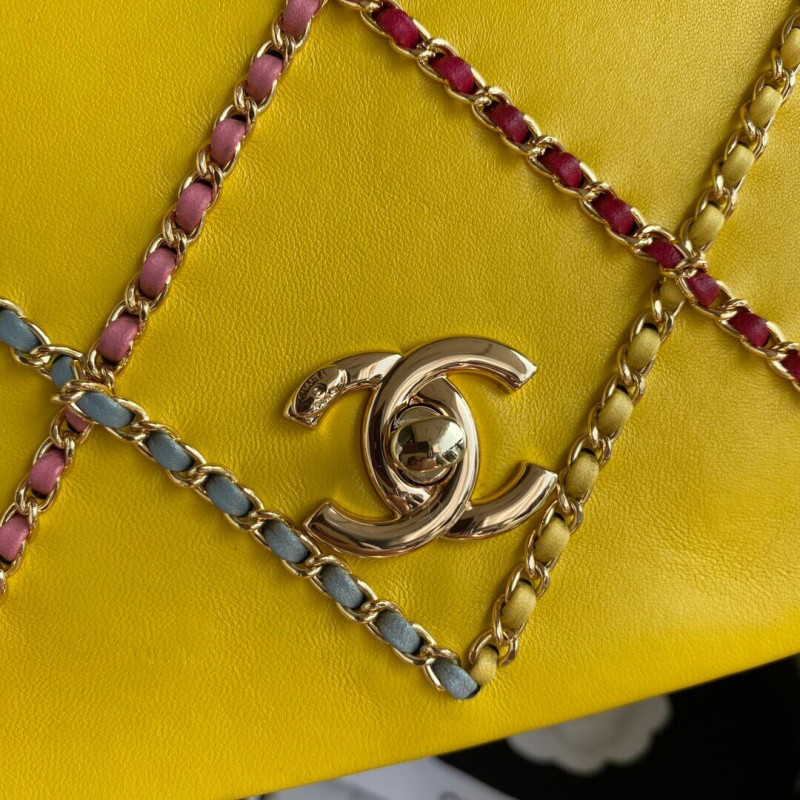 Replica Chanel Small Entwined Chain Bag As2382 - Image 5