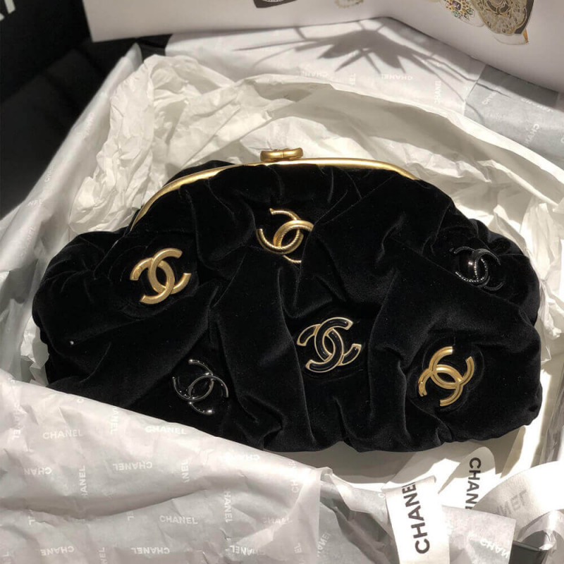 Replica Chanel Velvet Clutch As2137 - Image 3