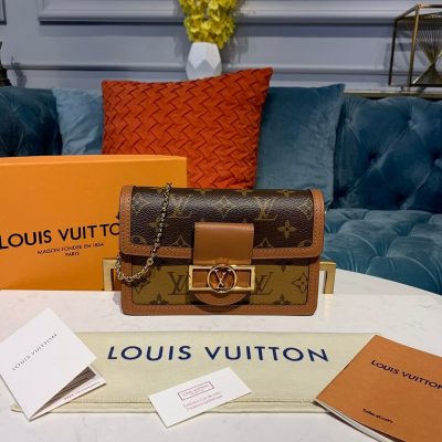 Alternative view of Replica Louis Vuitton Dauphine Chain Wallet M68746