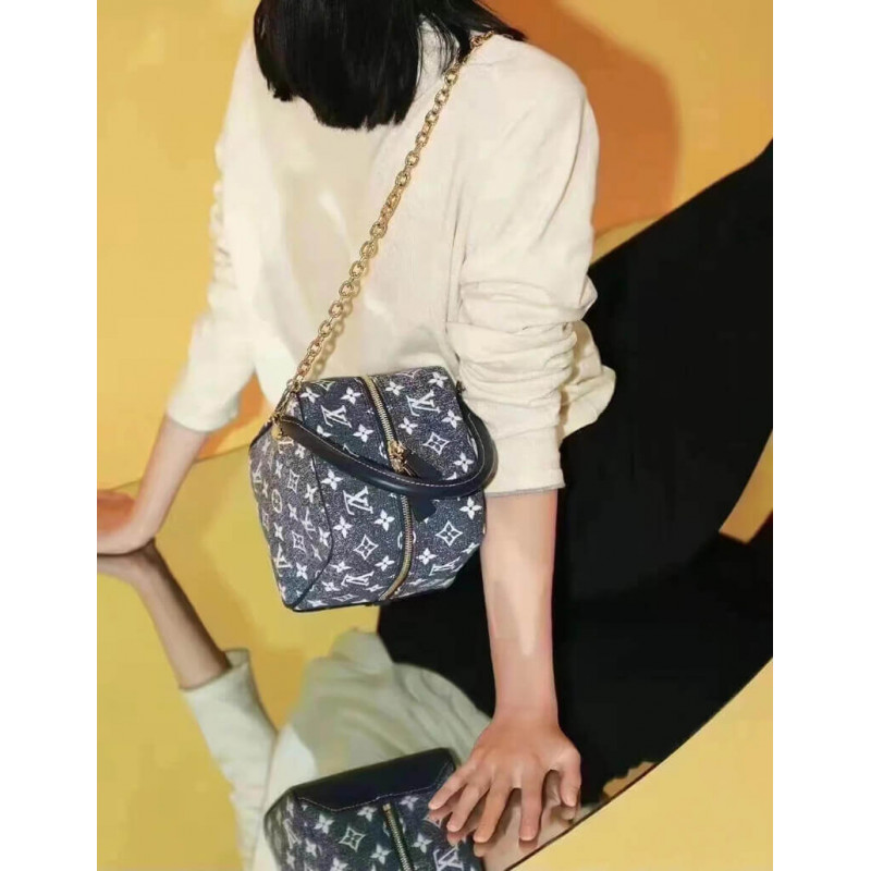 Replica Louis Vuitton Denim Jacquard Textil Square Bag M59611 - Image 3