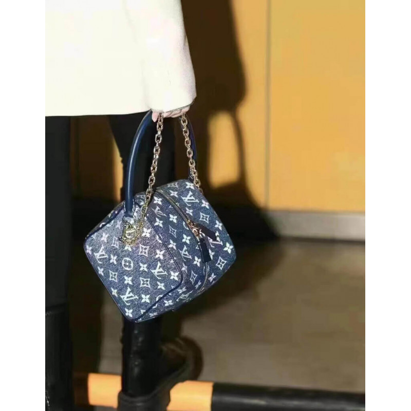 Replica Louis Vuitton Denim Jacquard Textil Square Bag M59611 - Image 4