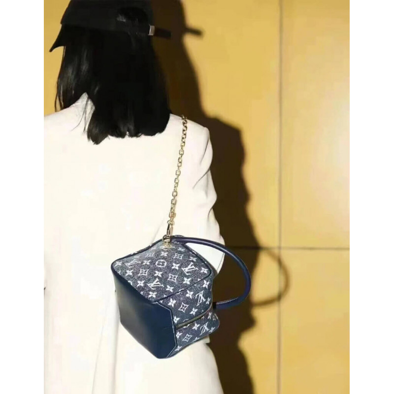 Replica Louis Vuitton Denim Jacquard Textil Square Bag M59611 - Image 5