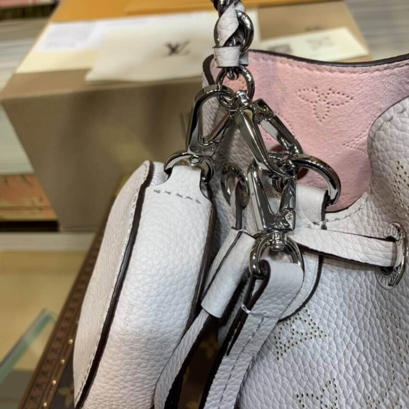 Replica Louis Vuitton Mahina Leather Bella M58480 - Image 3