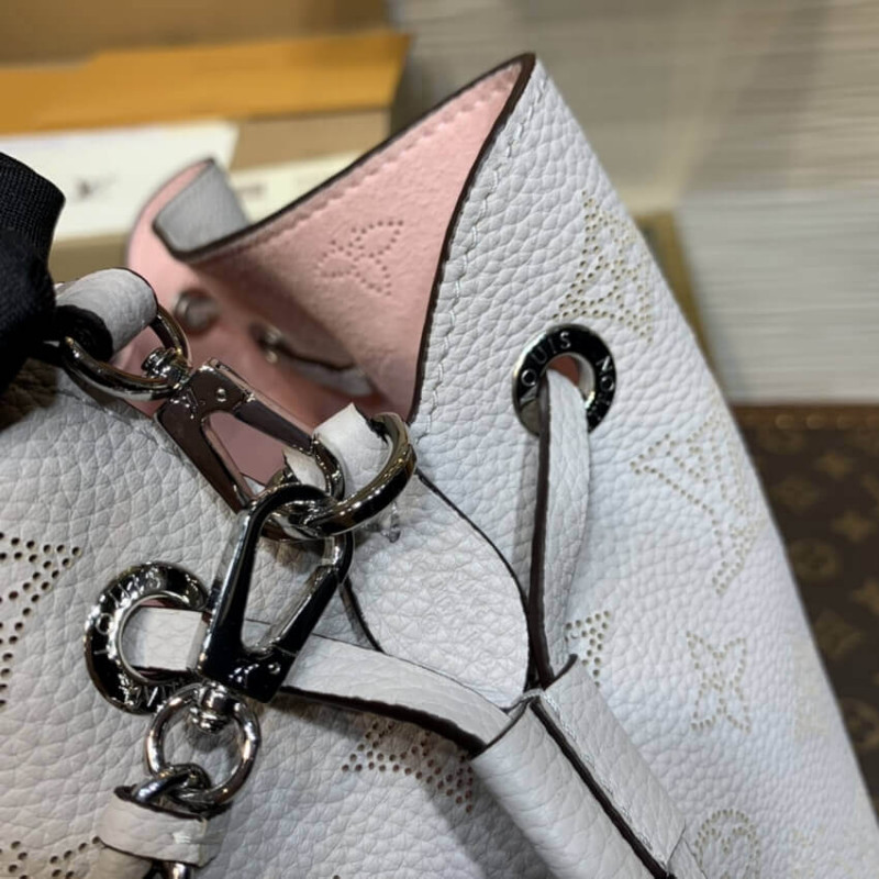 Replica Louis Vuitton Mahina Leather Bella M58480 - Image 6