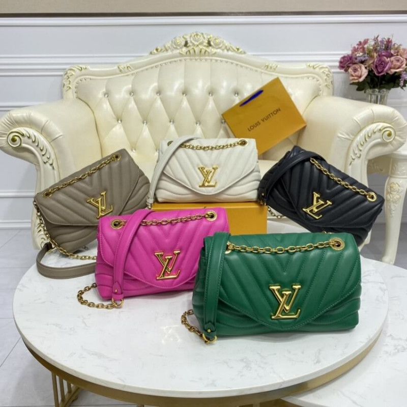 Replica Louis Vuitton New Wave Chain Bag M58549 Ivory - Image 17