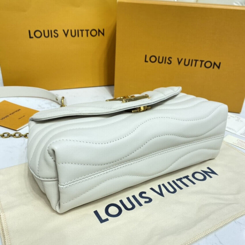 Replica Louis Vuitton New Wave Chain Bag M58549 Ivory - Image 6
