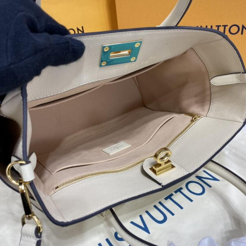 Replica Louis Vuitton On My Side Bag M55802 Beige - Image 13